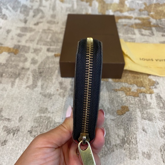 Limited Edition Louis Vuitton Multi Colour Zippy Wallet in black - Picture 4 of 8